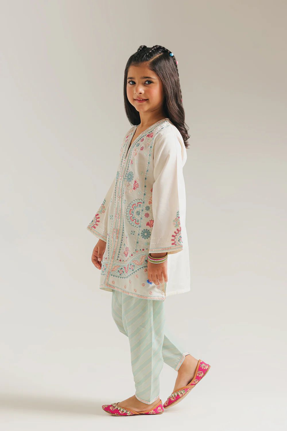 Ethnic kids wear white emb 2pc readymade suit