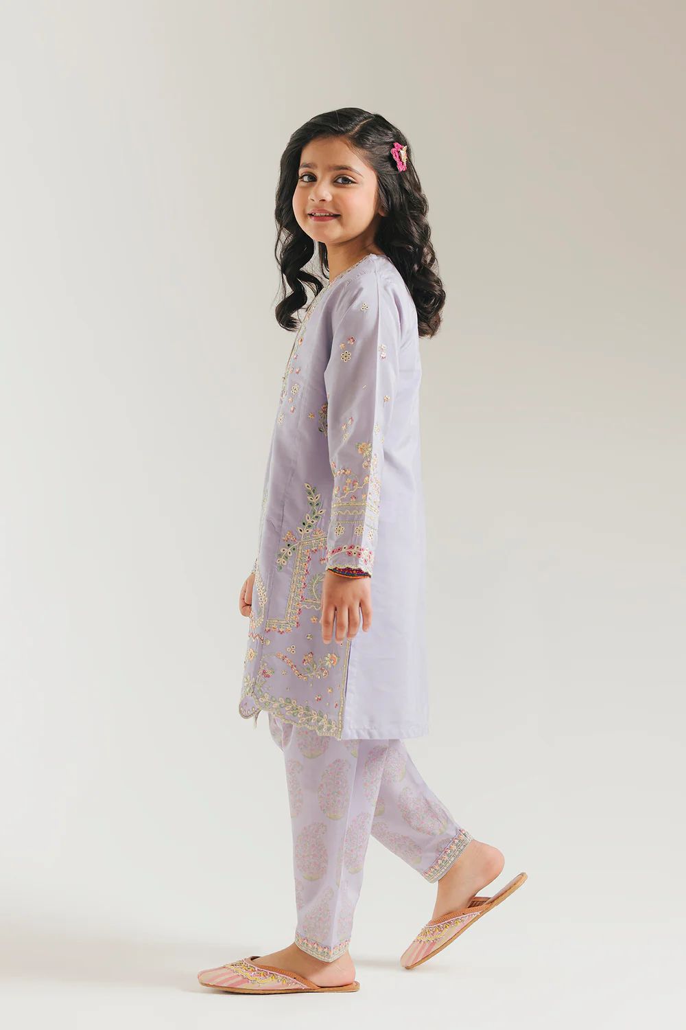 Ethnic kids wear light purple emb 2pc suit readymade