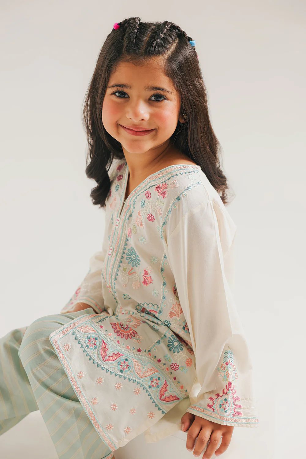 Ethnic kids wear white emb 2pc readymade suit