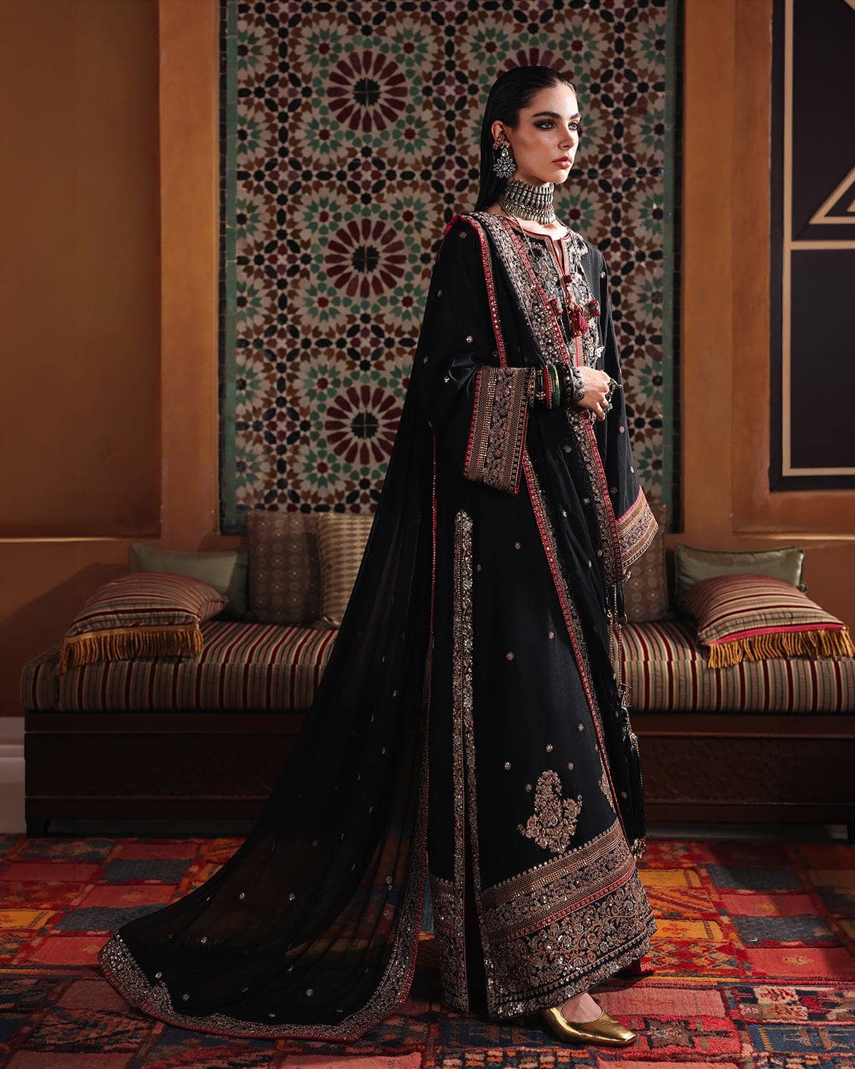 Mushq Nuvera Raw Silk 26/Vol 2/Carmine Jewel/D 06/Black